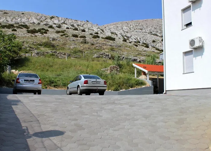 아파트 With A Parking Space Pag - 6433 *